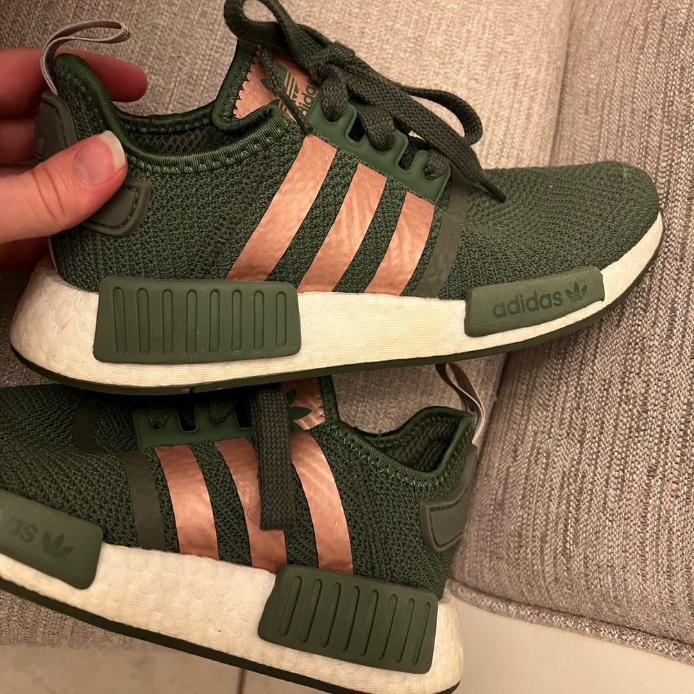 Green rose gold adidas NMD_R1 sneakers size 6